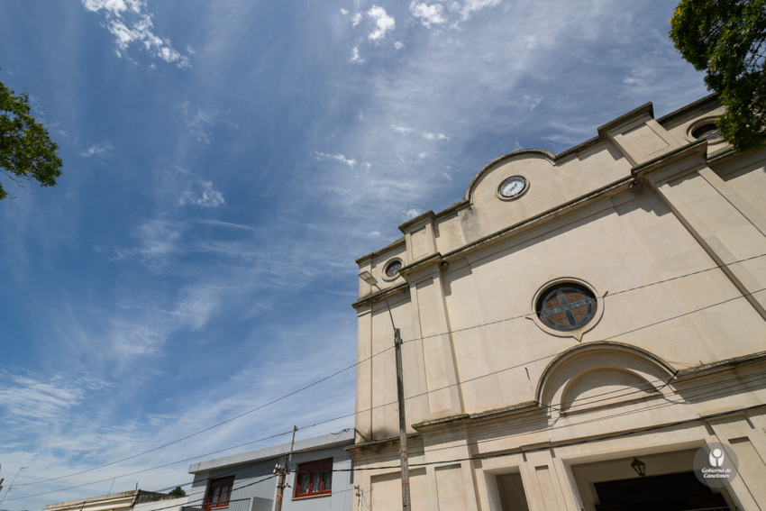 Parroquia Sagrada Familia ubicada en la ciudad de Sauce, Canelones