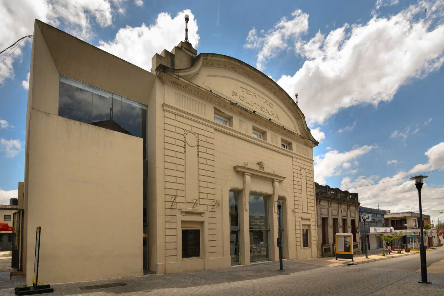 Teatro Politeama, Canelones